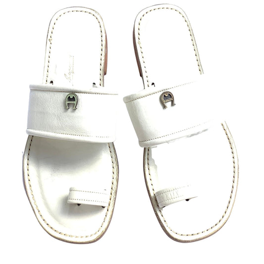 Aigner Toe Ring Sandals