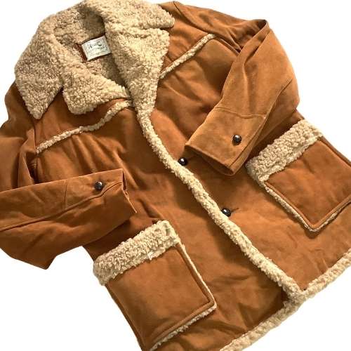 Brown jacket with shearling collar and front pockets