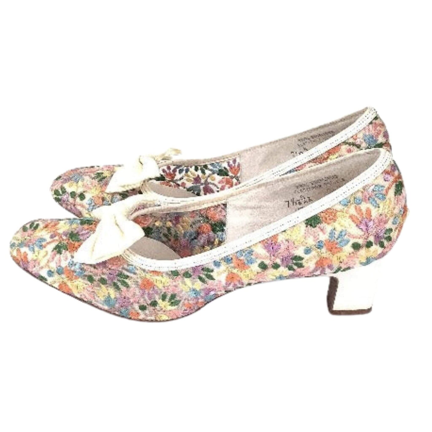 Embroidered shoes with white bows side-view
