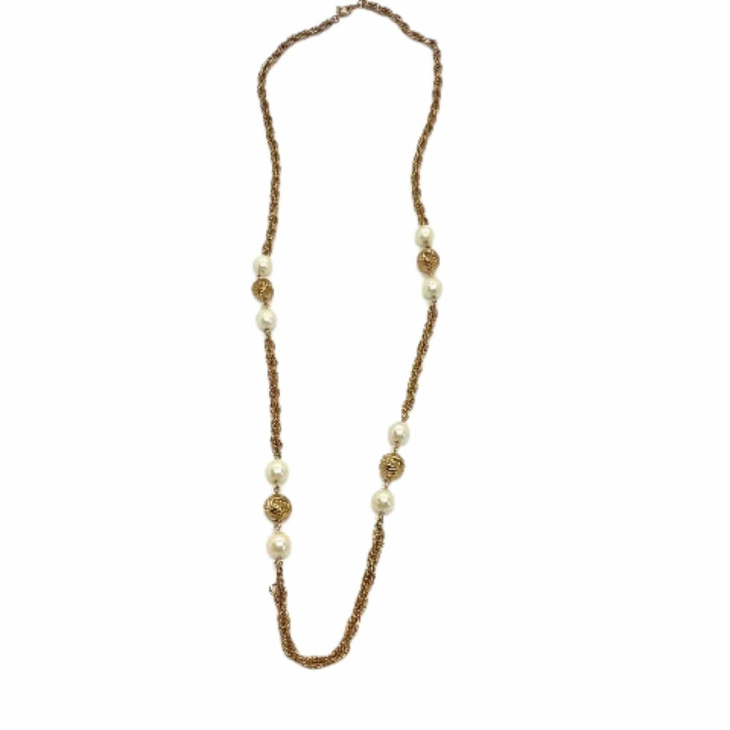 Romantic Pearl Necklace