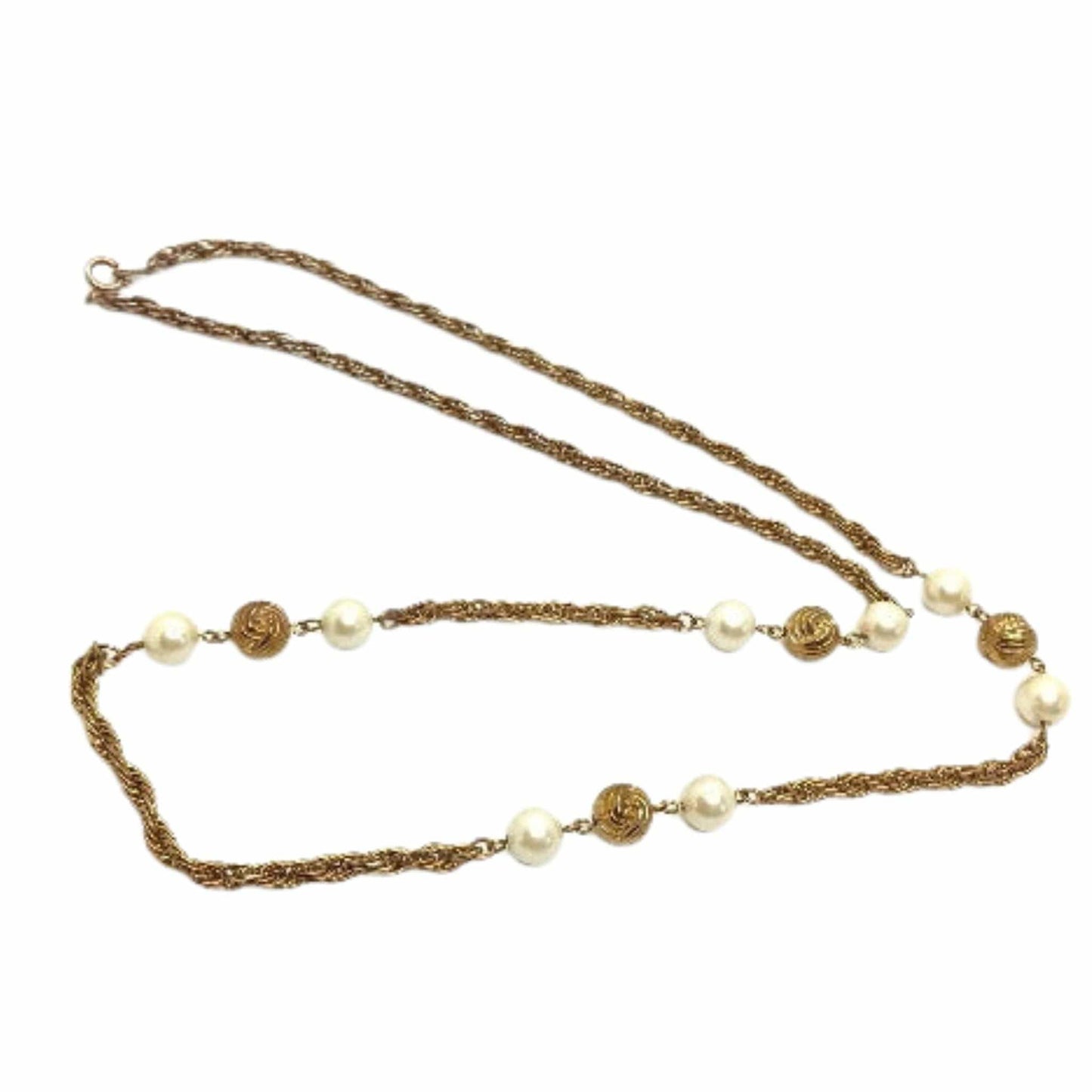 Romantic Pearl Necklace