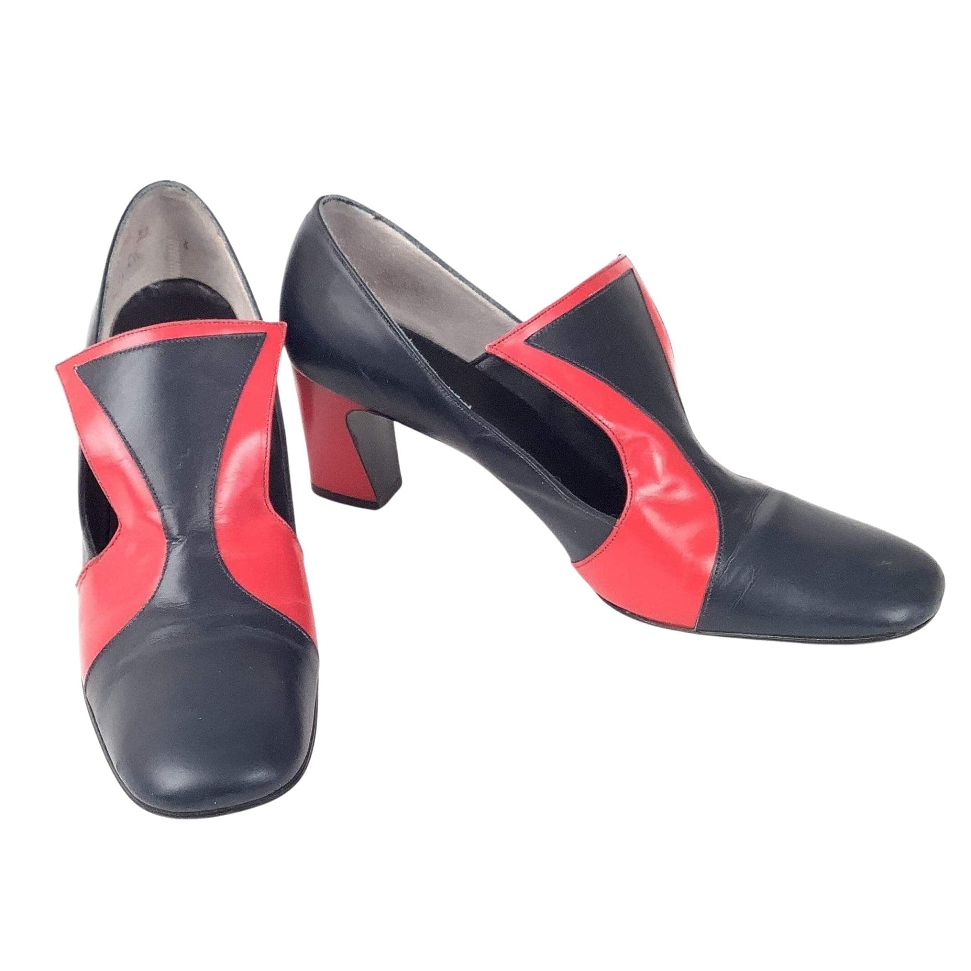 Twiggy Era Pump Shoes