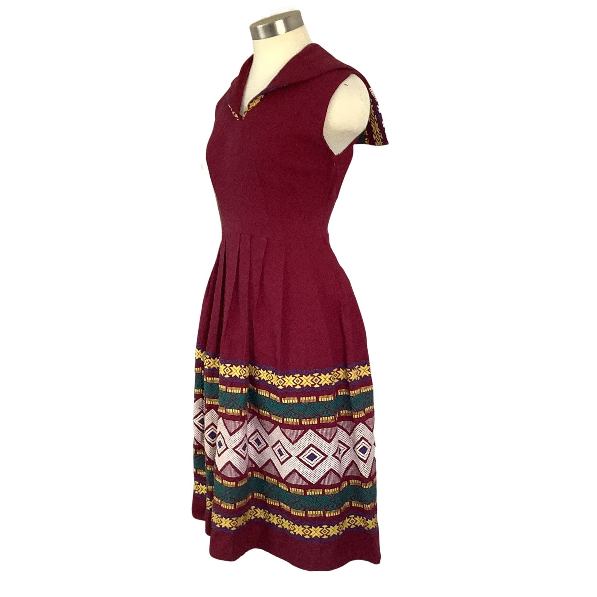 Vintage '30s Hand Embroidered Guatemala Dress Size Small Vintage '30s Hand Embroidered Guatemala Dress Size Small
